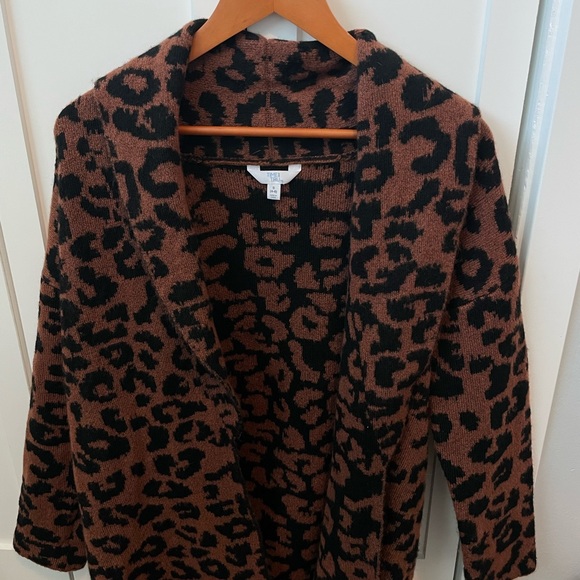 Time & Tru Leopard cardigan - Picture 4 of 6